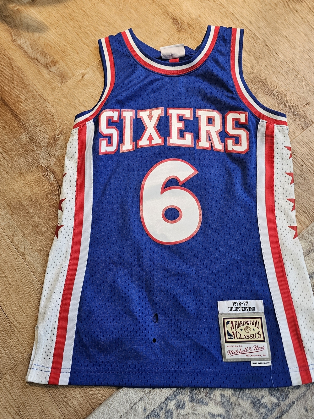 Mitchell & Ness Hardwood Classics Julius Erving Philly 76ers jersey size Small